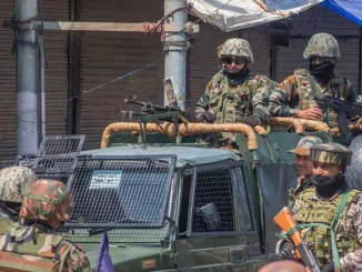 د هند تر واک لاندې کشمیر کې پر سیلانیانو تر برید وروسته د هند او پاکستان اړیکې ترینګلې شوي، خو د جګړې احتمال شته؟ 5 b532a895 0d57 43f6 a567 6b8fcbe8809a.jpg د هند تر واک لاندې کشمیر کې پر سیلانیانو تر برید وروسته د هند او پاکستان اړیکې ترینګلې شوي، خو د جګړې احتمال شته؟